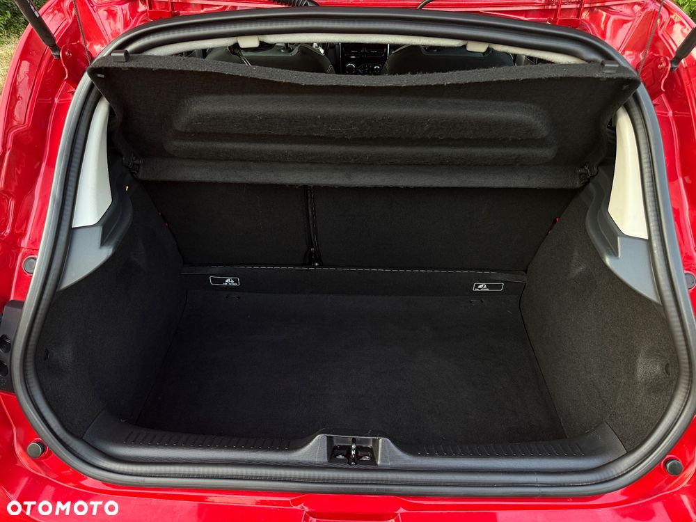 Renault Clio - 19