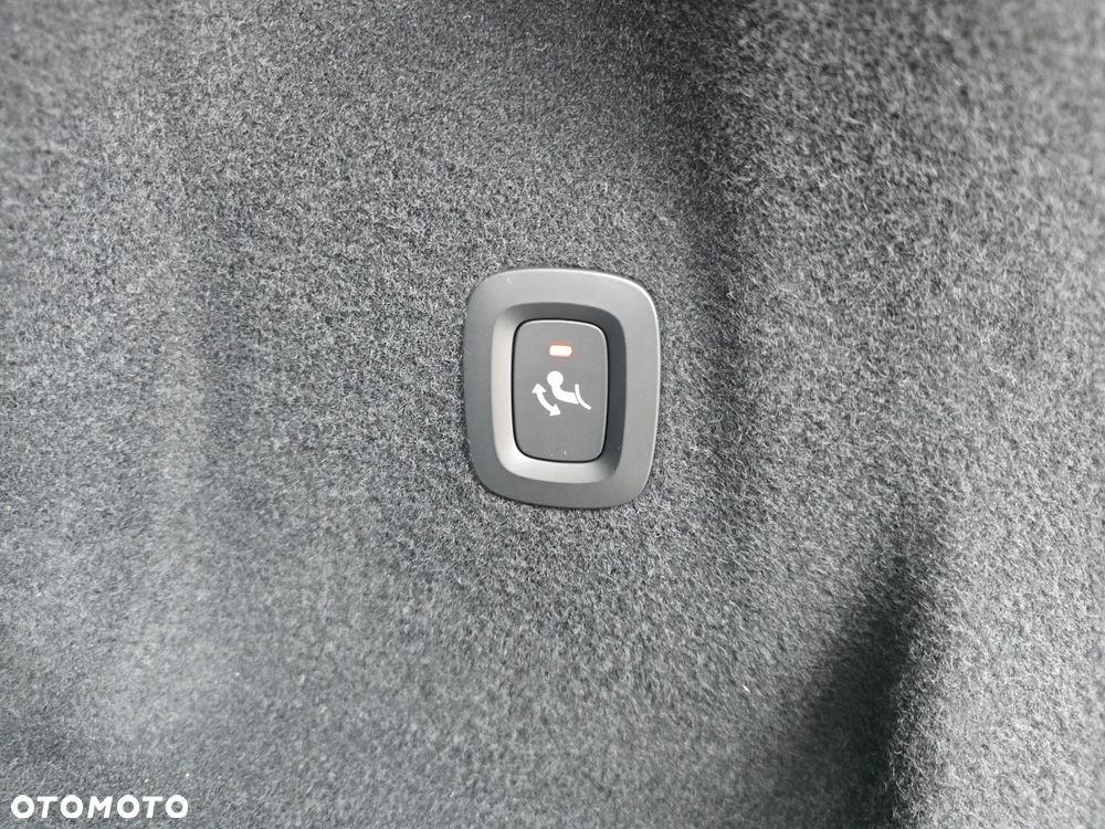 Volvo XC 60 T6 AWD Recharge Plus Dark - 36