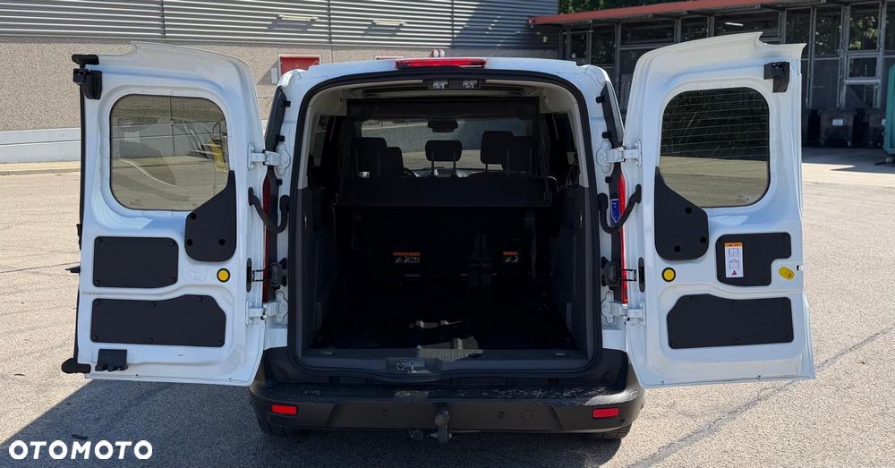 Ford Transit Connect - 23