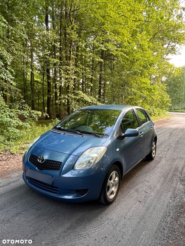 Toyota Yaris 1.3 Luna - 1