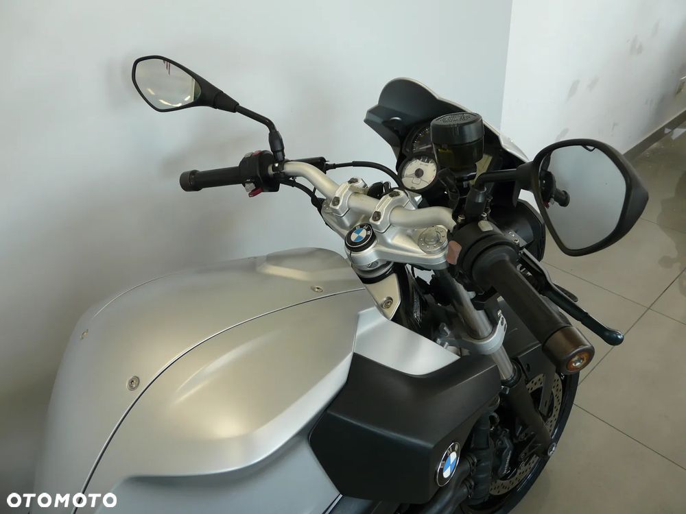 BMW F - 25