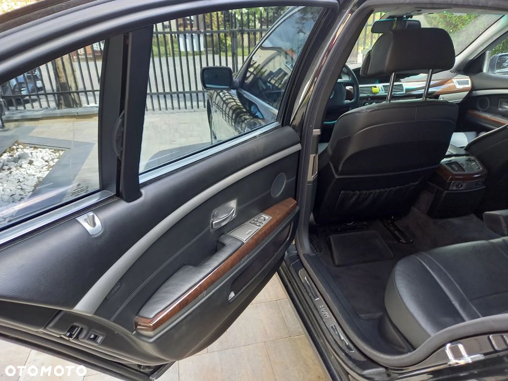 BMW Seria 7 730d L - 25