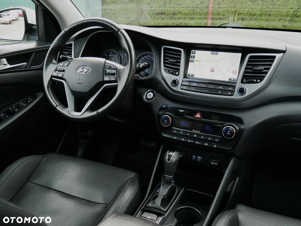 Hyundai Tucson 2.0 CRDI Style 4WD - 23