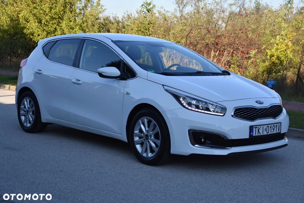 Kia Ceed 1.4 CVVT Dream-Team Edition - 1