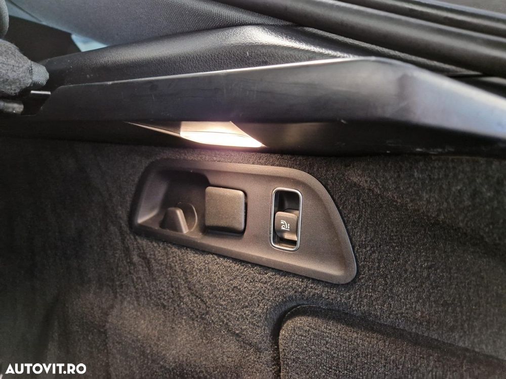 Mercedes-Benz GLE Coupe 350 de 4Matic 9G-TRONIC AMG Line - 39