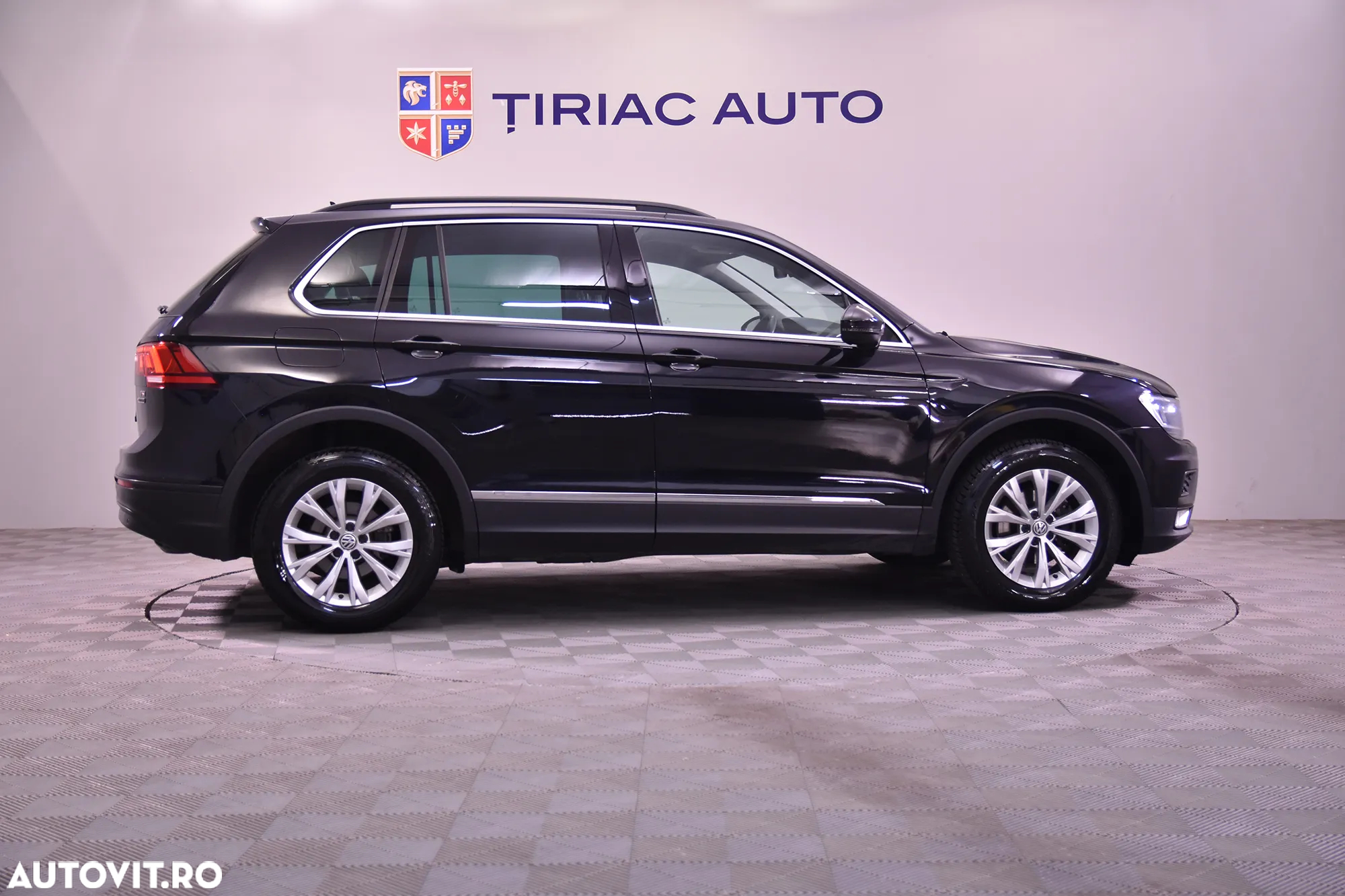 Volkswagen Tiguan - 6