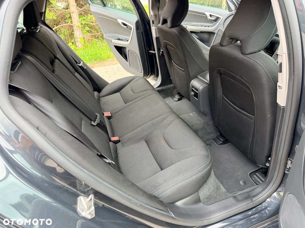 Volvo V60 D2 Drive-E Kinetic - 13