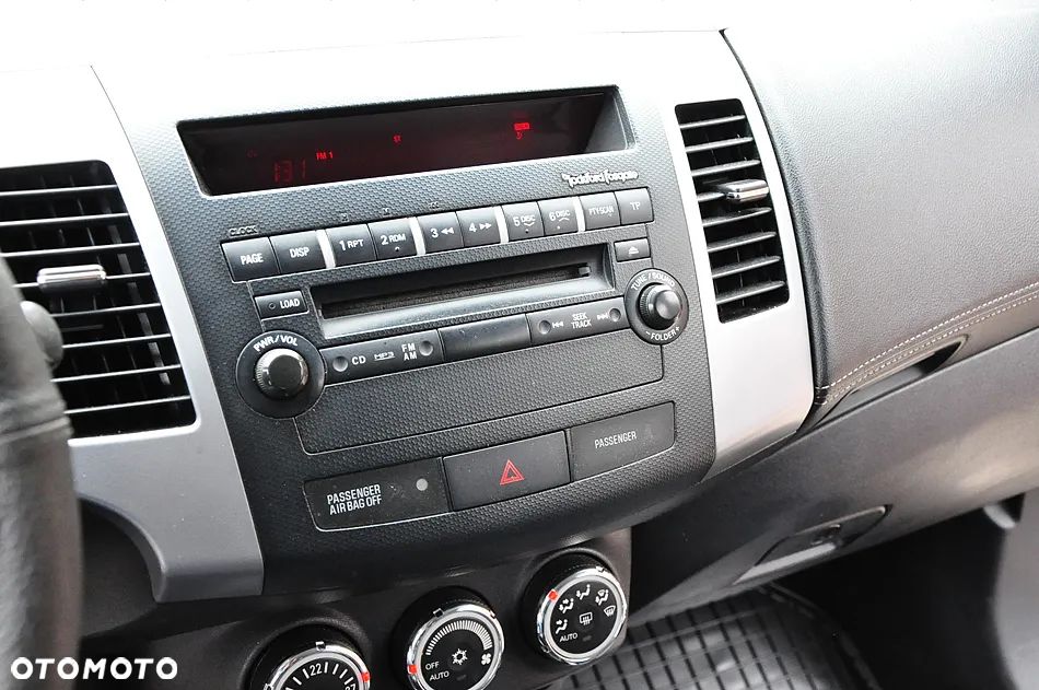 Mitsubishi Outlander - 31