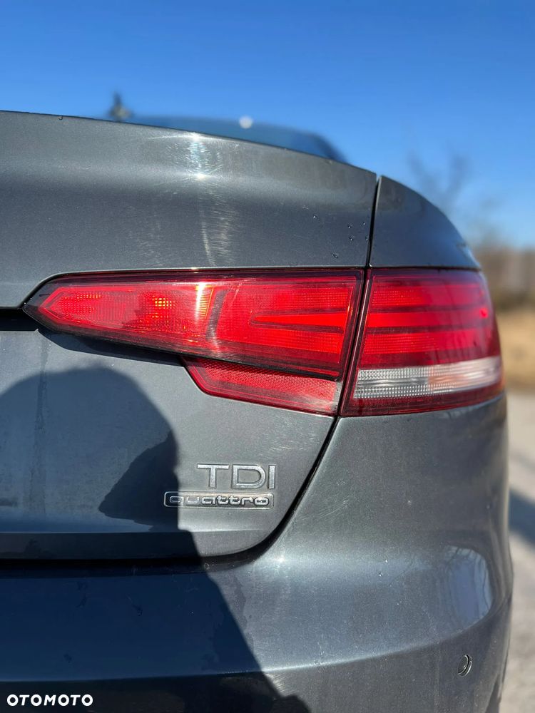 Audi A4 Limousine - 12