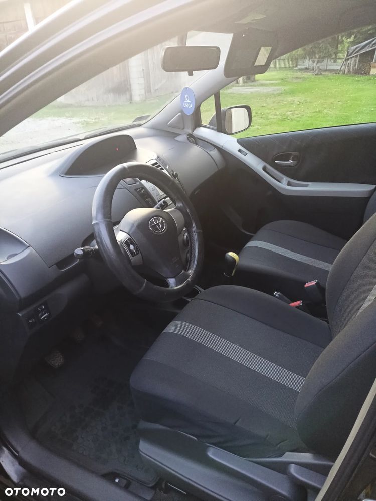 Toyota Yaris 1.4 D-4D Edition - 11