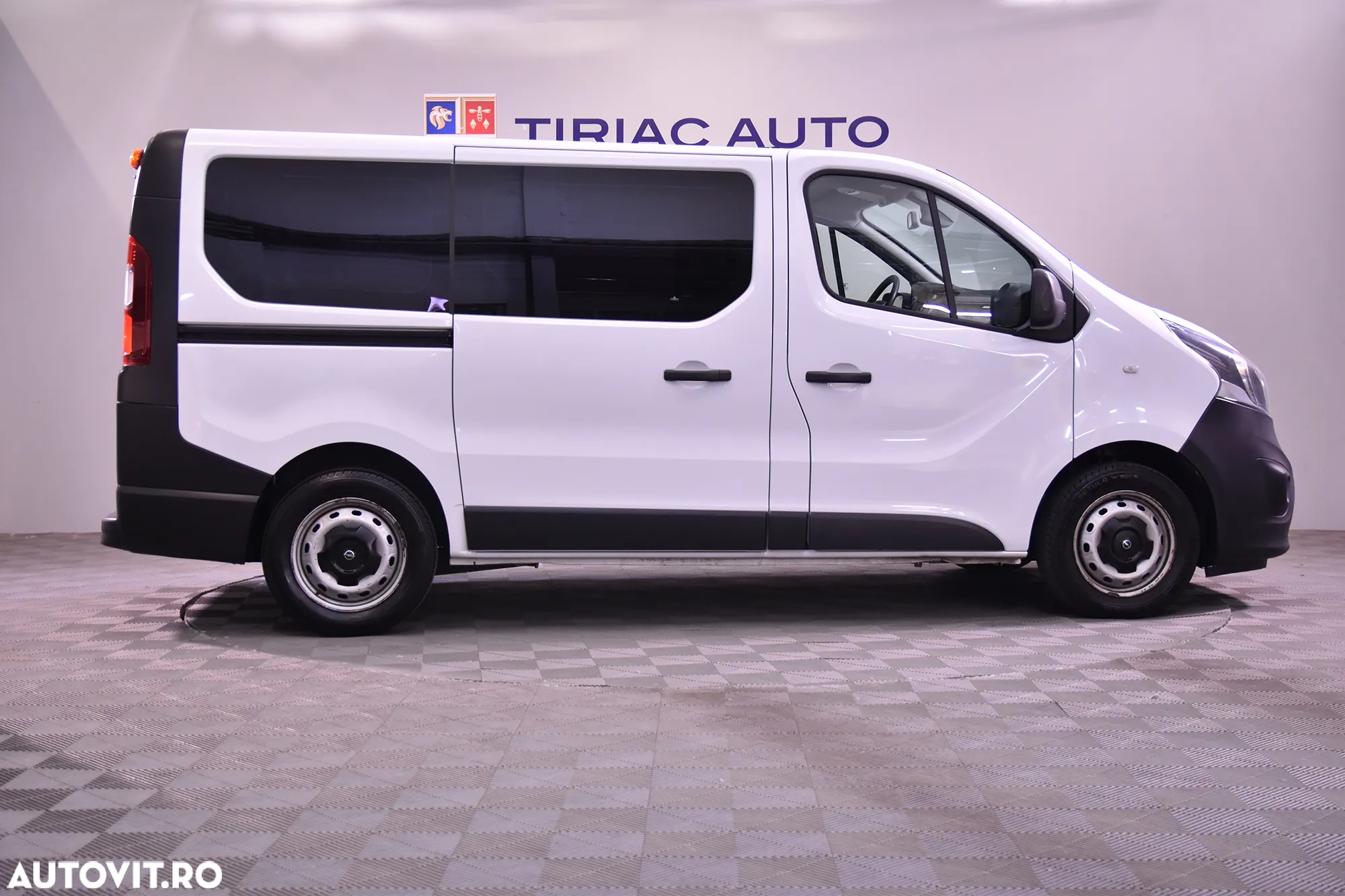 Opel Vivaro - 6