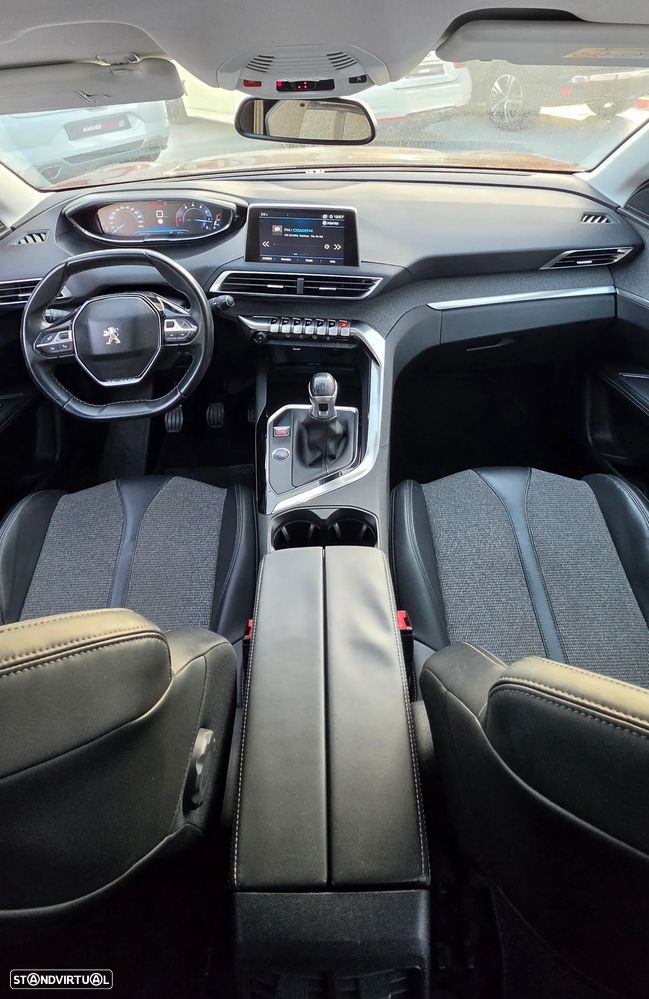 Peugeot 3008 PureTech 130 Stop & Start GPF Allure Pack - 11