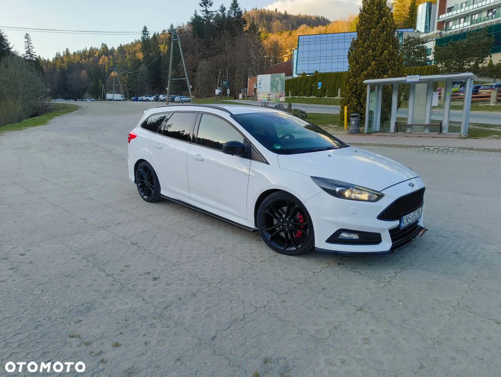 Ford Focus 2.0 EcoBoost ST - 3