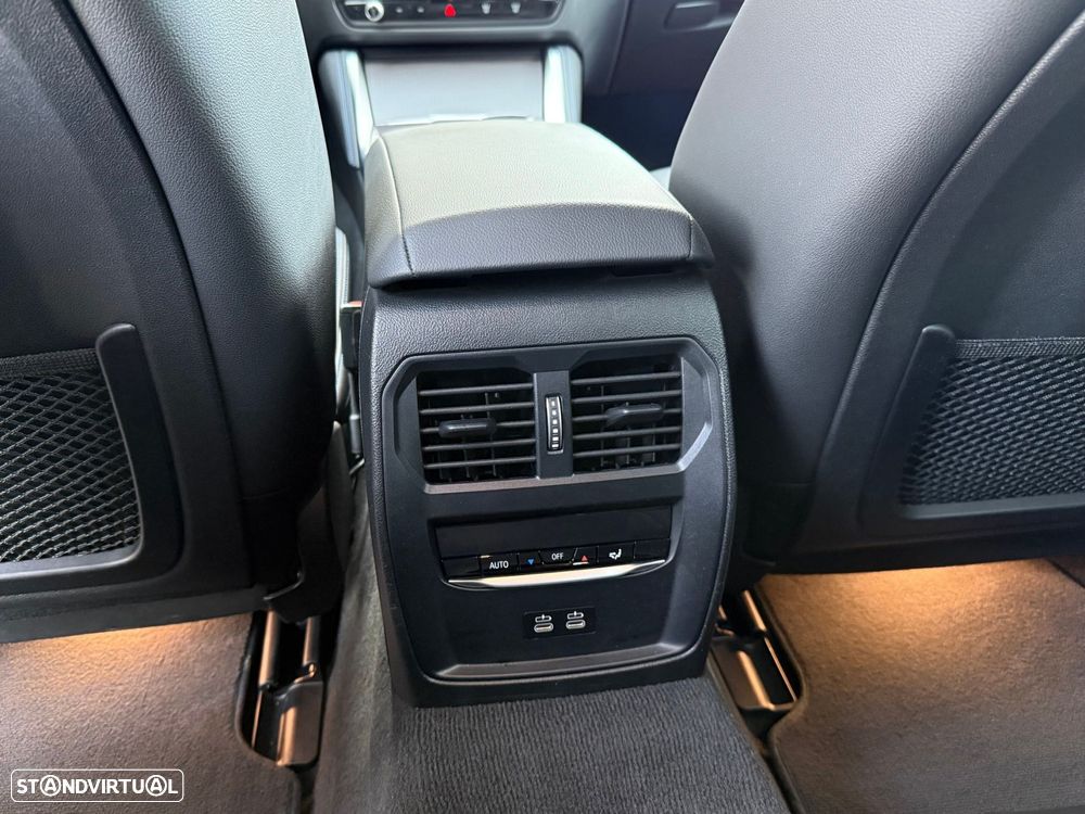 BMW i4 eDrive40 Pack Desportivo M - 27