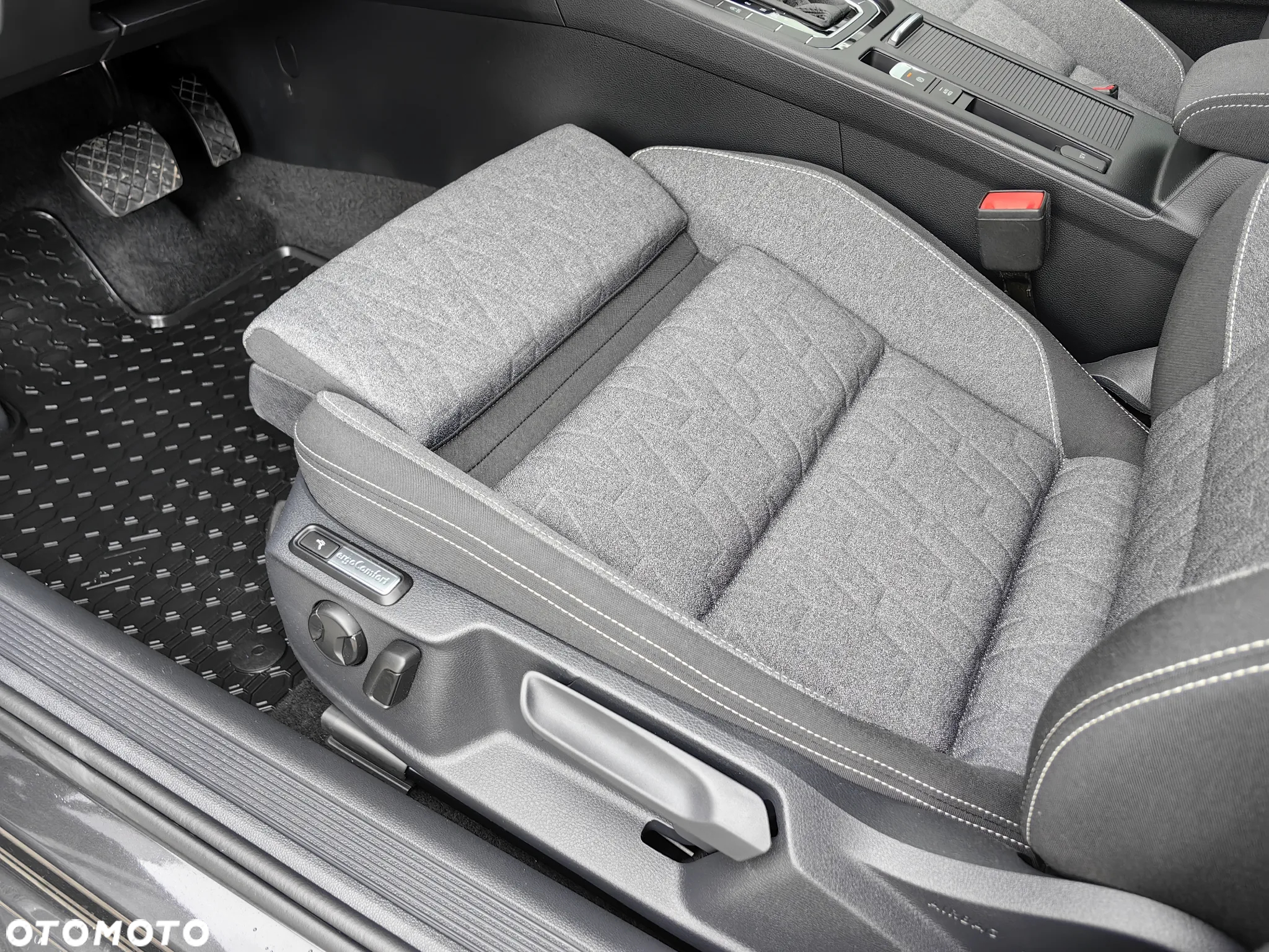 Volkswagen Passat Variant 1.5 TSI OPF DSG Highline - 29