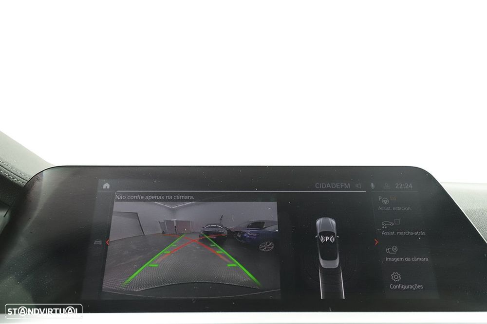 BMW 420 i Pack Desportivo M Auto - 16