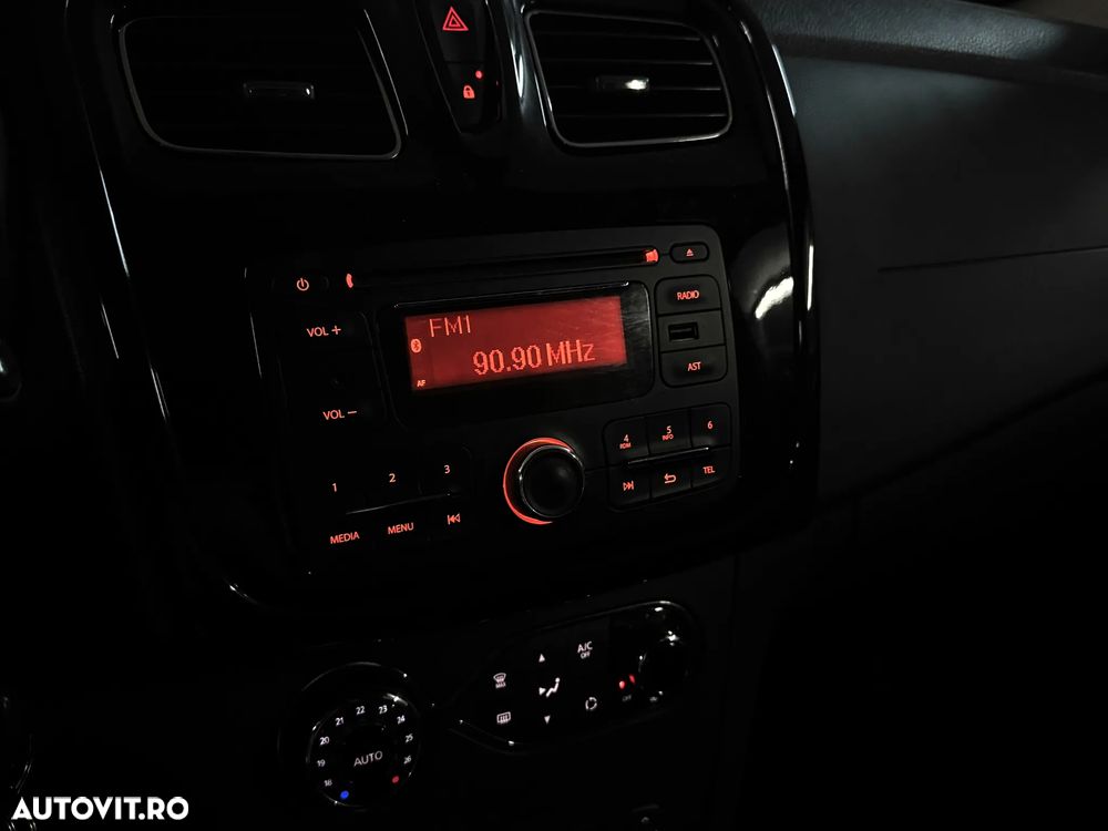 Dacia Logan 1.2 Prestige - 19