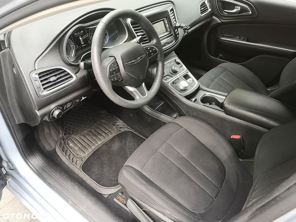 Chrysler 200 - 14