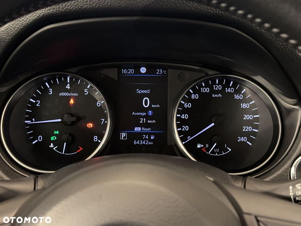 Nissan Qashqai - 23