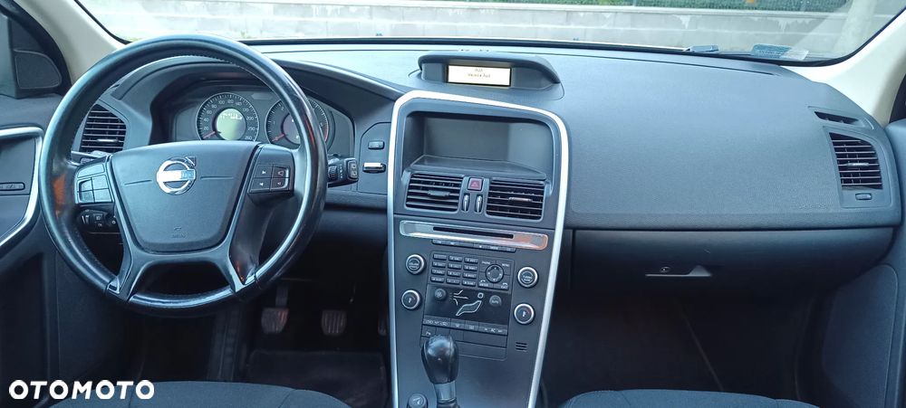 Volvo XC 60 2.4D Kinetic - 11