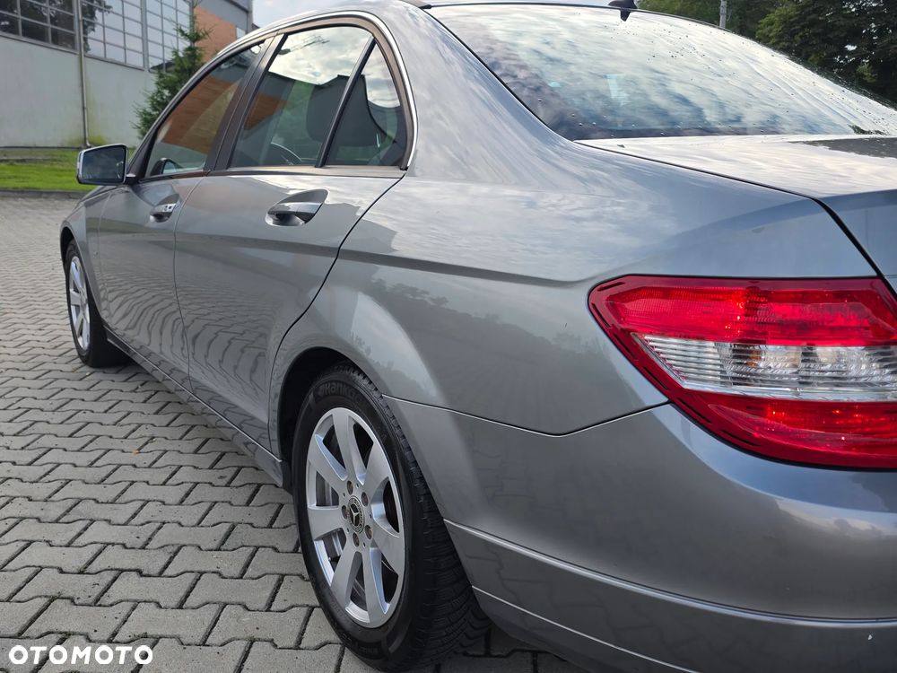 Mercedes-Benz Klasa C 180 Kompressor BlueEFFICIENCY - 14