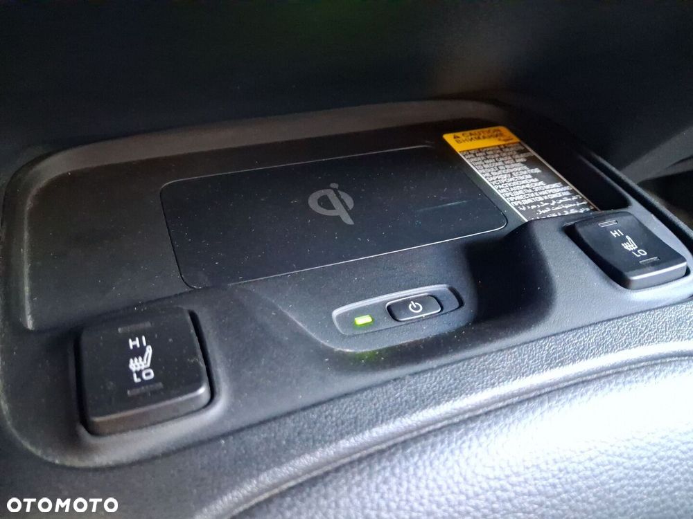 Toyota Corolla 1.8 Hybrid Comfort - 22