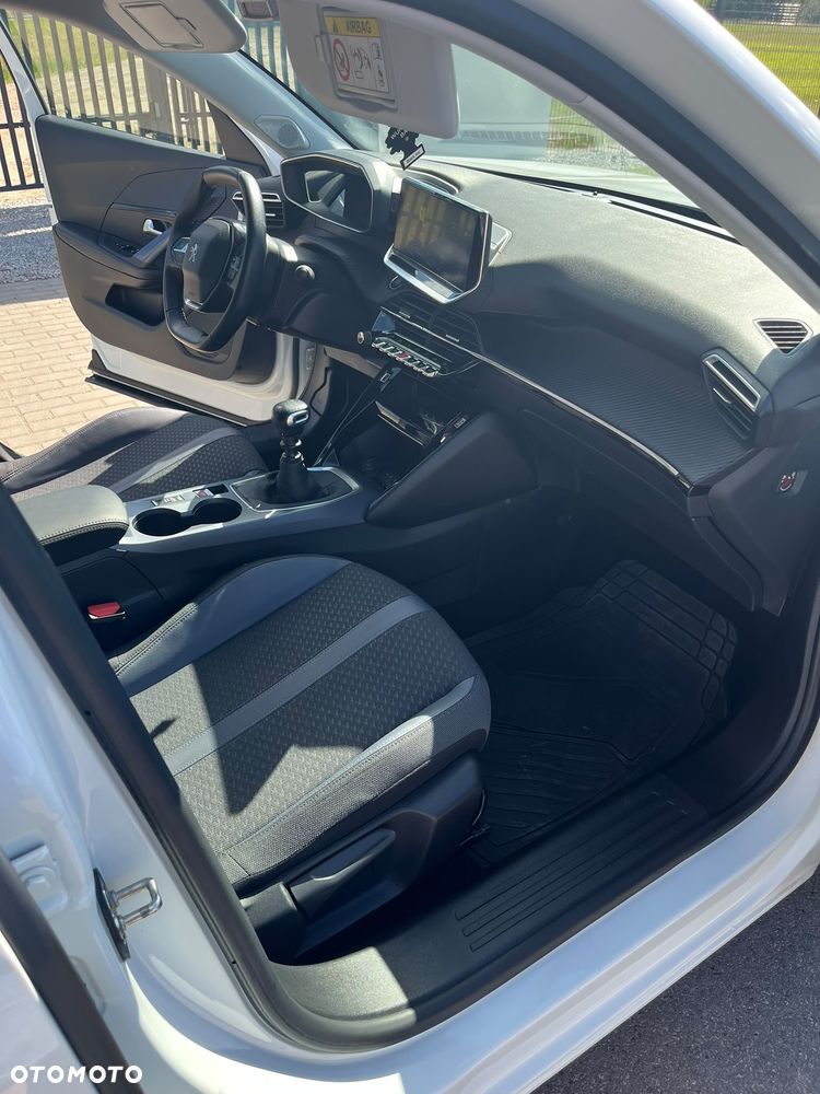 Peugeot 2008 1.5 BlueHDi GT Line S&S - 17