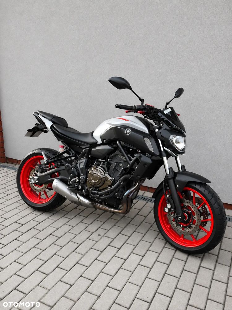 Yamaha MT - 9