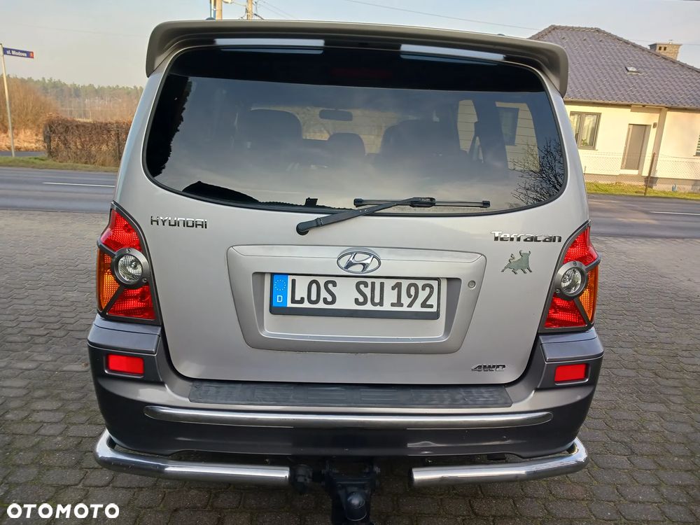 Hyundai Terracan - 4