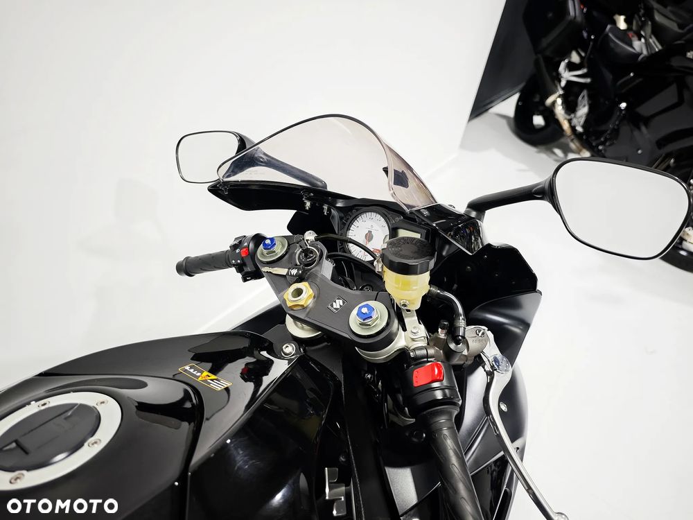 Suzuki GSX-R - 11