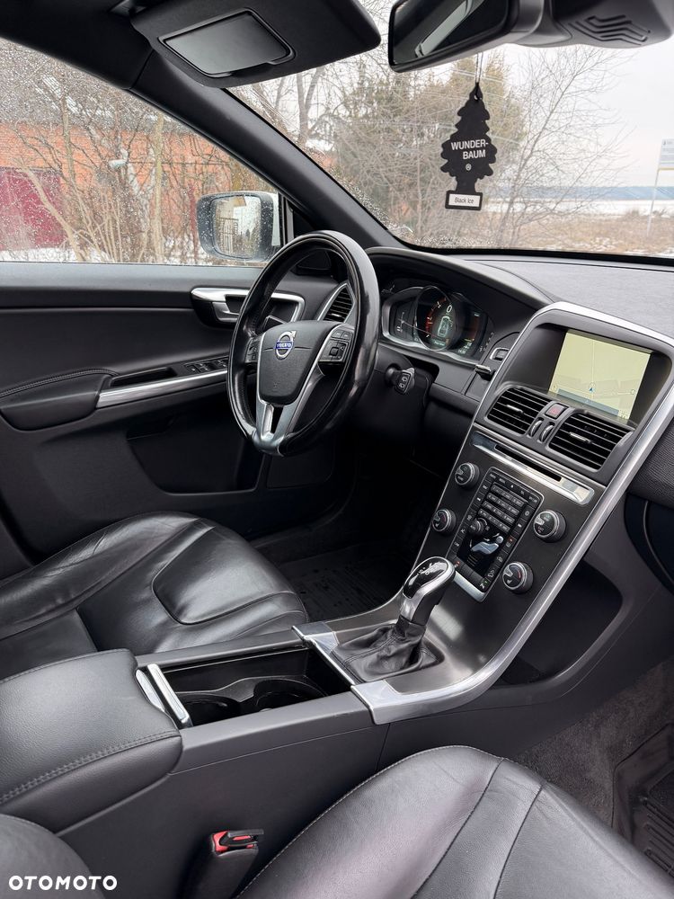 Volvo XC 60 D5 AWD Ocean Race - 33