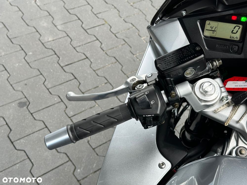 Honda VFR - 24