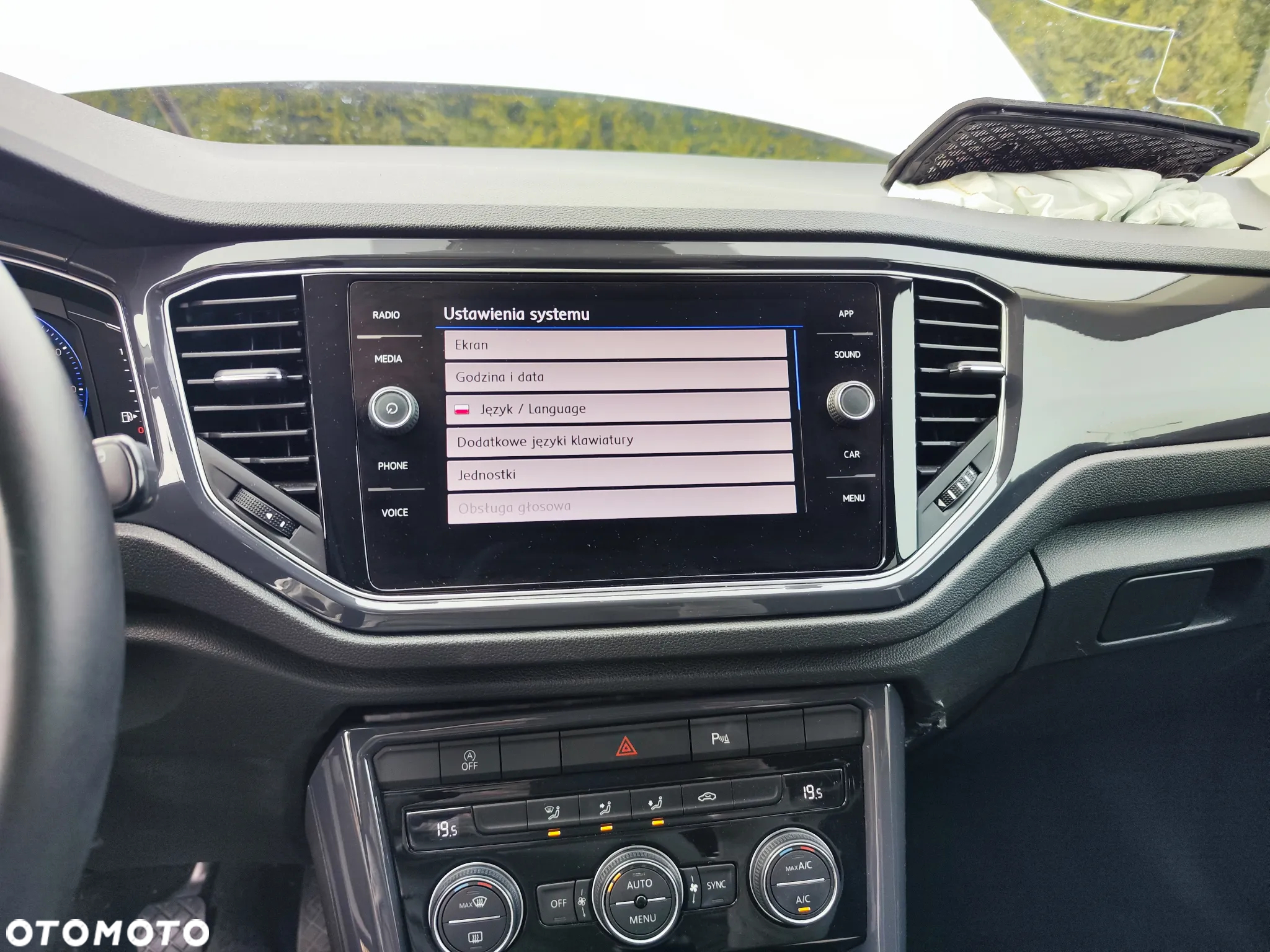 Volkswagen T-Roc - 24