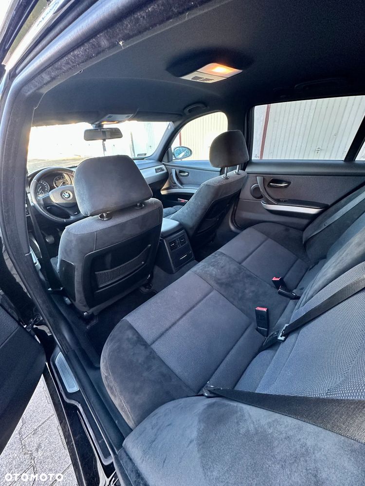 BMW Seria 3 318i Edition Sport - 11