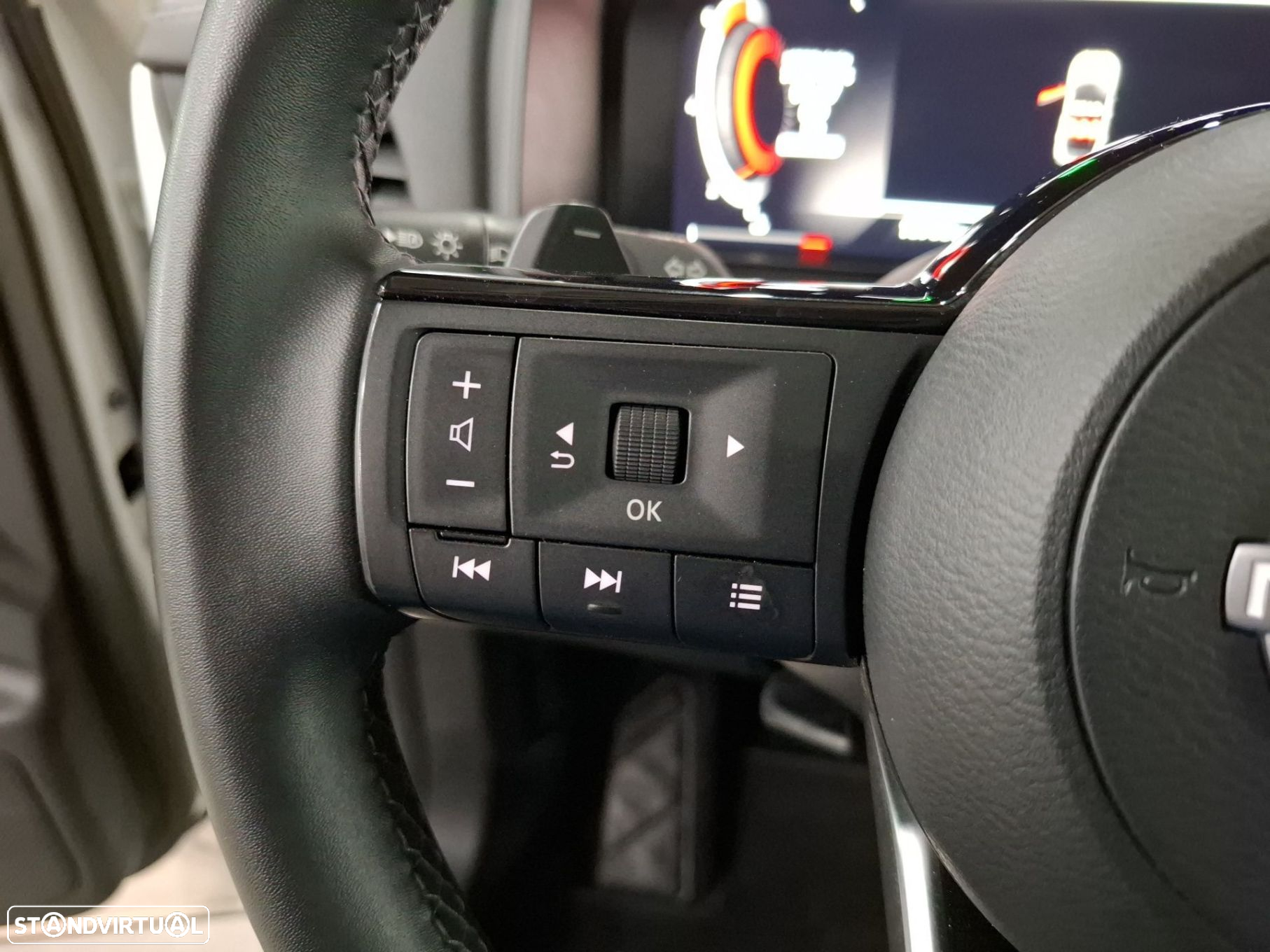 Nissan Qashqai 1.3 DIG-T N-Connecta LED+TT+SKY Xtronic - 16