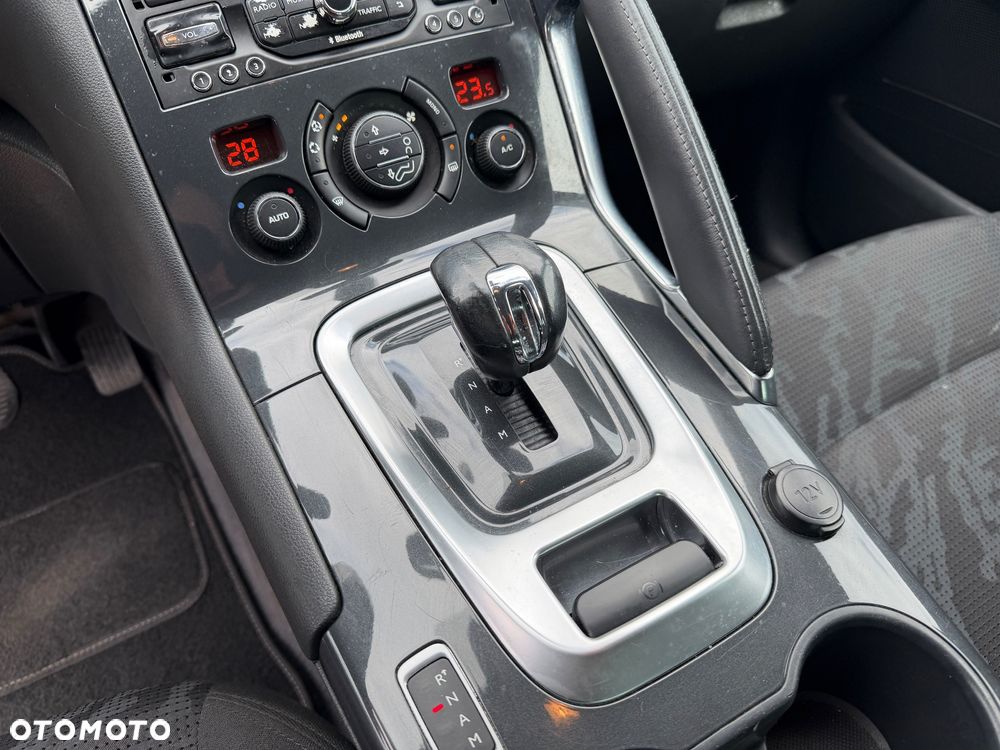 Peugeot 3008 HDi 160 Automatik Active - 19