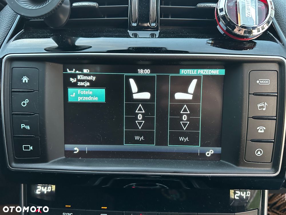 Jaguar XE 2.0 D R-Sport - 30