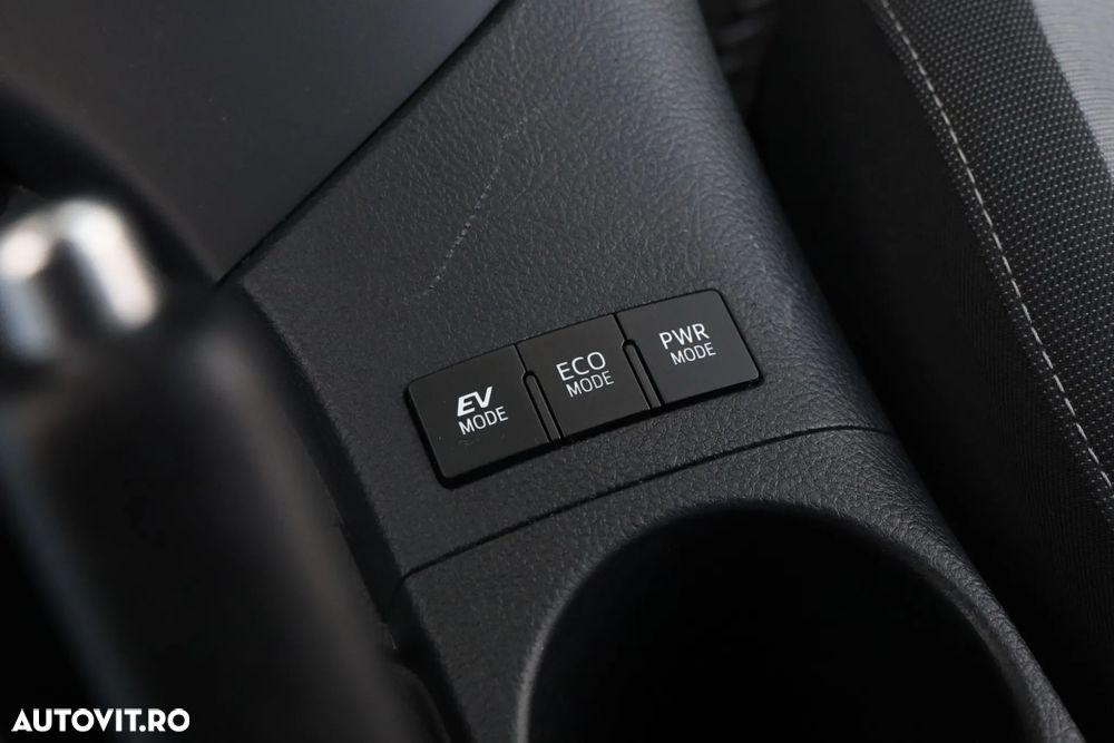 Toyota Auris 1.8 VVT-i Hybrid Automatik Design Edition - 27