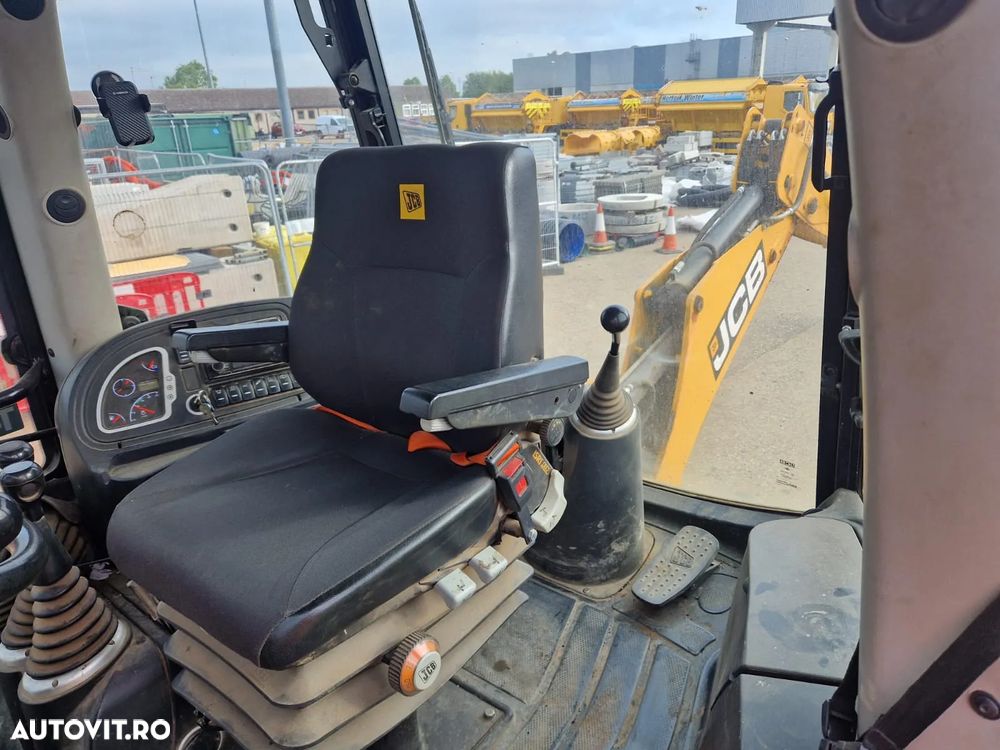 JCB 3CX SM - 17