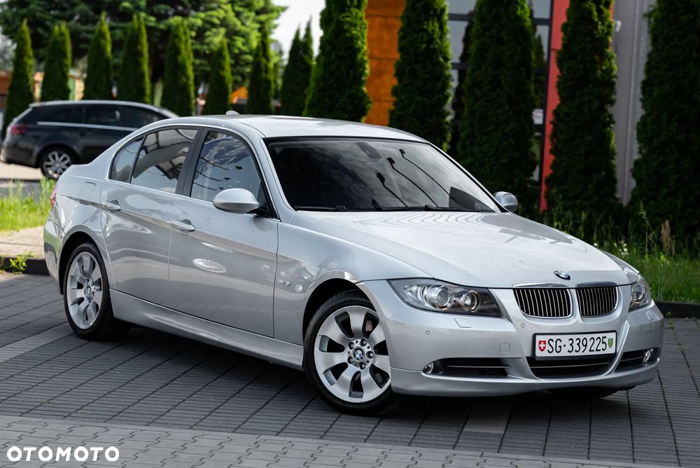 BMW Seria 3 330xi - 2