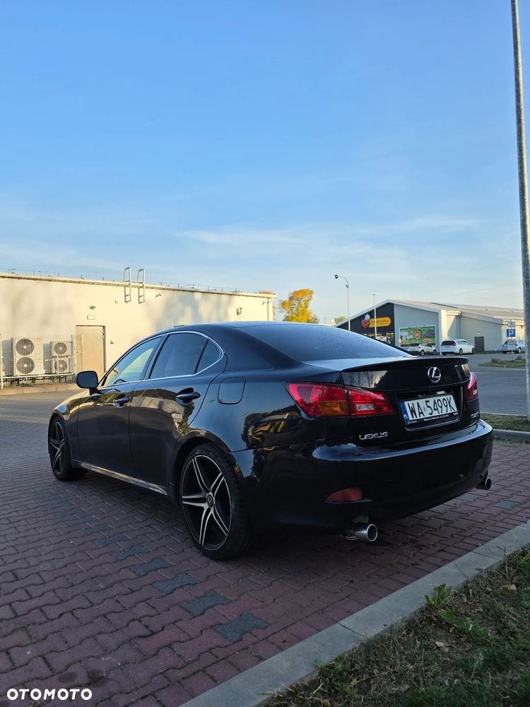 Lexus IS - 6