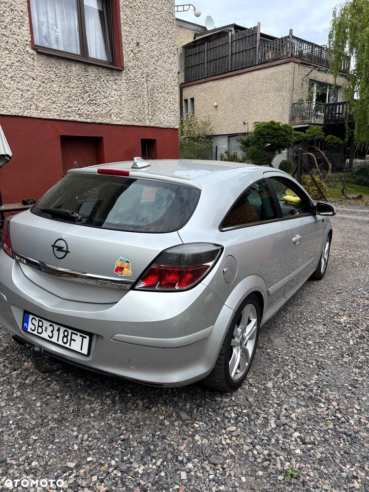 Opel Astra 2.0 T Sport - 2
