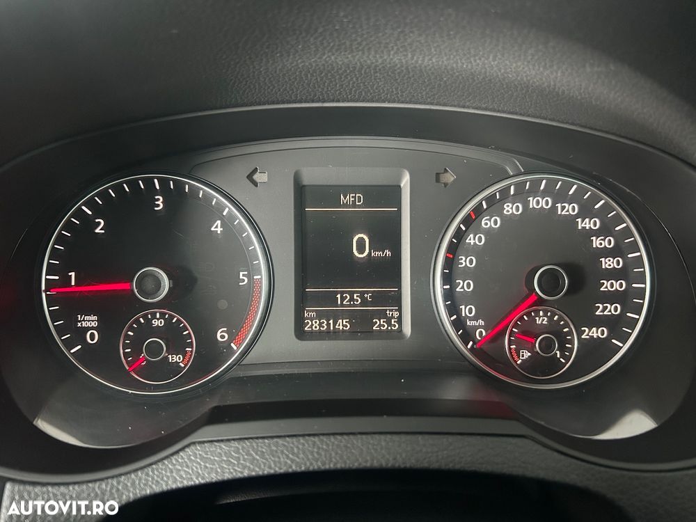 Volkswagen Sharan 2.0 TDI DSG Blue Motion Highline - 16