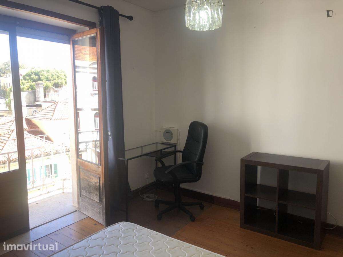 Quarto - localizado em Montes Claros Coimbra - Grande imagem: 2/16