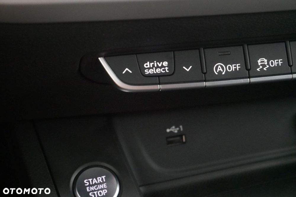 Audi A4 Limousine - 21