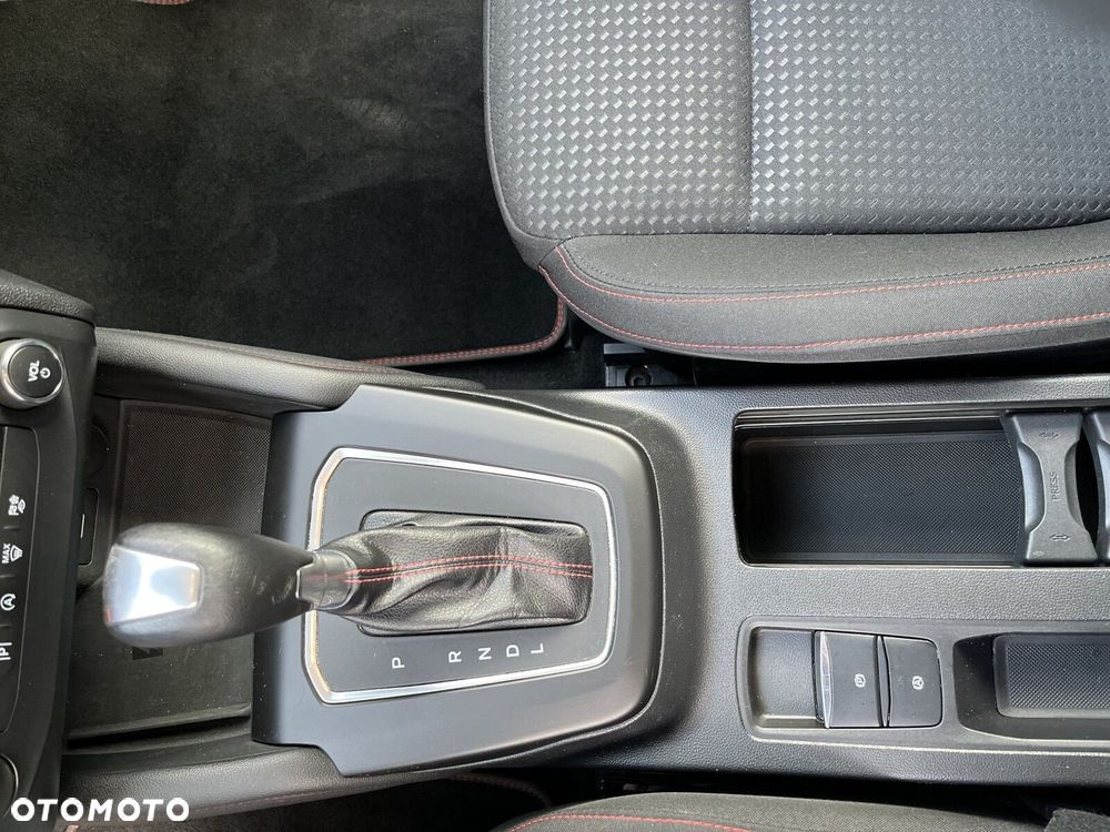 Ford Focus 1.0 EcoBoost mHEV ST-Line X - 24