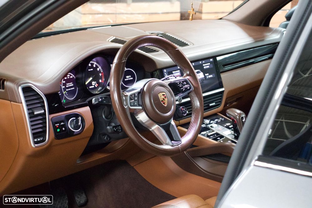 Porsche Cayenne - 17