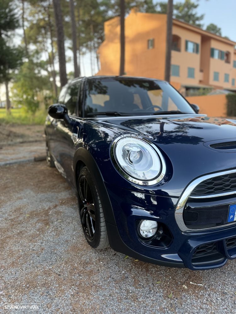 MINI 5 Portas Cooper SD Auto Desportiva - 4
