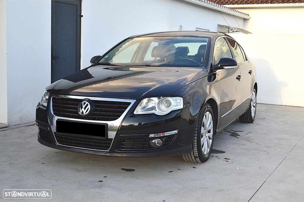 VW Passat 2.0 TDI Trendline BlueMotion - 8