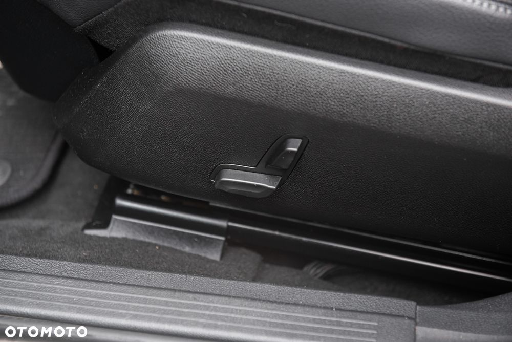 Mercedes-Benz Klasa E 250 CDI 4Matic 7G-TRONIC Avantgarde - 18